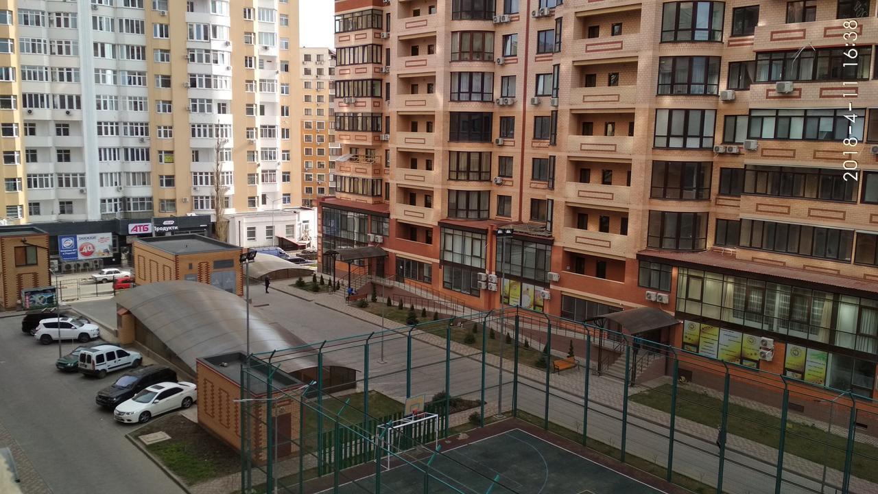 Family Apartments Odessa Экстерьер фото